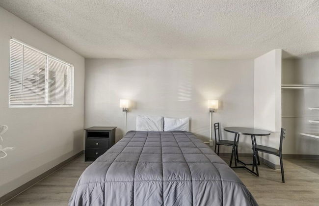 LTA Suites Brookside - Photo 10