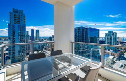 Cityscape Elegance with Water Views - Foto 3