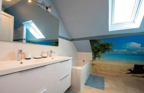 200 m2 cottage equipped with every comfort! - Photo 6