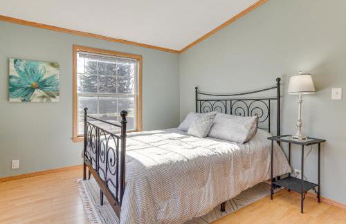 8 Mi to Dtwn Rochester Peaceful Home with Deck! - Foto 25