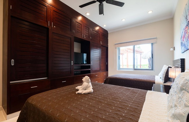 Beachfront Homes by Playa Paradise - Photo 8