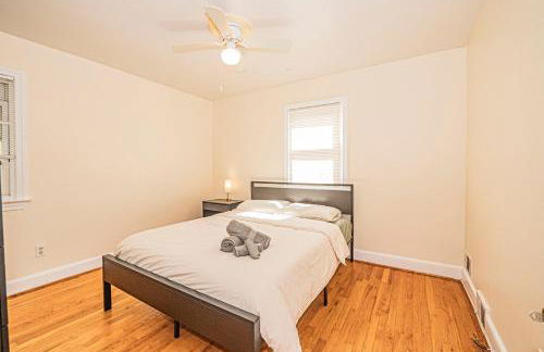 5BR 2 Bath Bath Near UMD and Metro to DC! - Foto 6