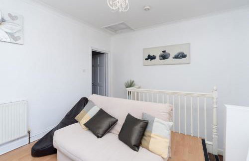 Classy Home near Southampton Airport -Free parking - Foto 7