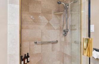 Hills Hideaway by CoastVH - Luxury Midtown 3br - Foto 26