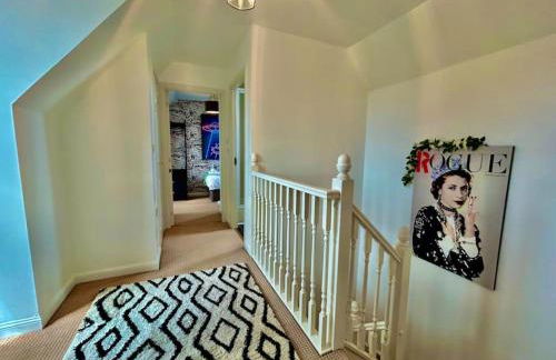 6 Bedroom House - DISC0UNTS - Parking, Contractors, Group, Family - Foto 19