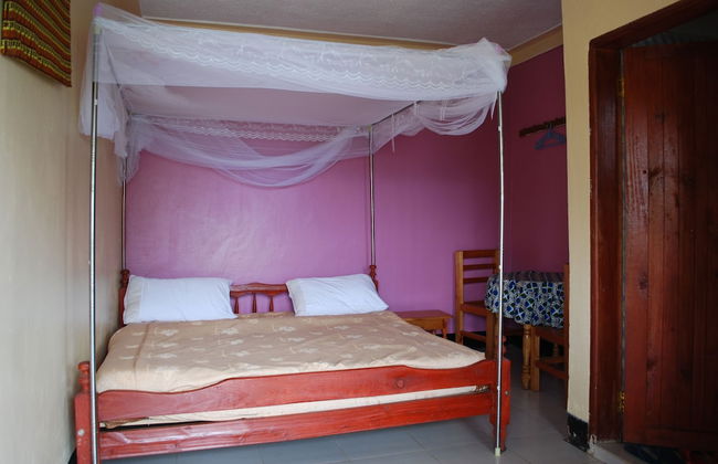 Crater Bay Cottages - Photo 3