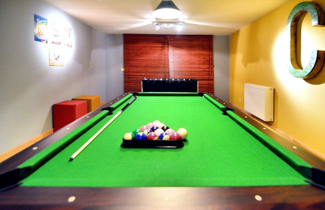 Luxurious Villa with Sauna, Hot Tub, Recreation Room, Large Enclosed Garden - Foto 31