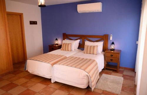 Falésias da Arrifana - Foto 27