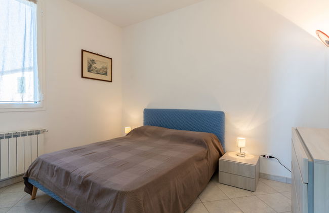 1 bedroom Apartment in San Bartolomeo al Mare with garden and terrace - Photo 10