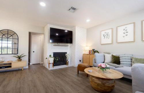 Elegant 3 Bedroom 2 Bathroom With EV Charging Near Santa Anita - Foto 1