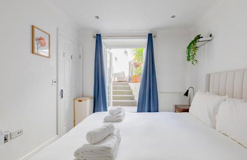 Snug 2BD Flat with Patio Heart of North London - Foto 4