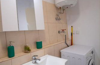 Remvi GUEST HOUSE - Photo 8