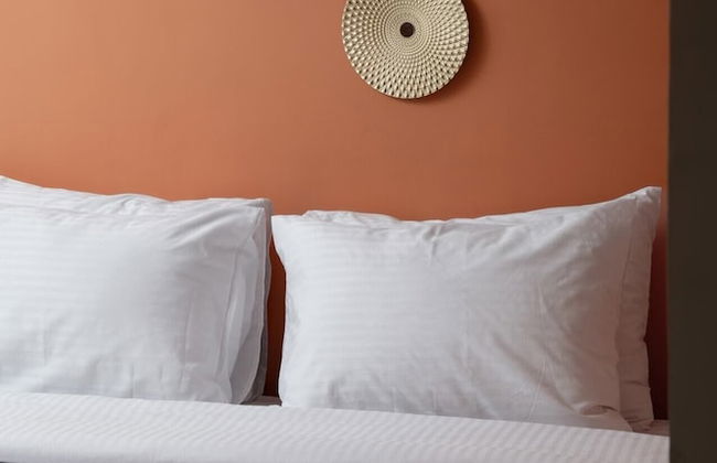 Xuru Stays I Jacuzzi Studios @ The Pyramids - Foto 10