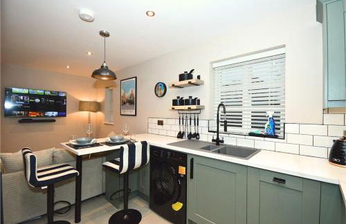 New Two Bedroom Suite - Walk to Trentham Gardens! - Foto 14