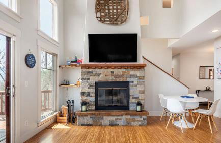 Private Retreat w/ Hot Tub, Amazing Views, Game Room Silver Spoon by Avantstay - Foto 6