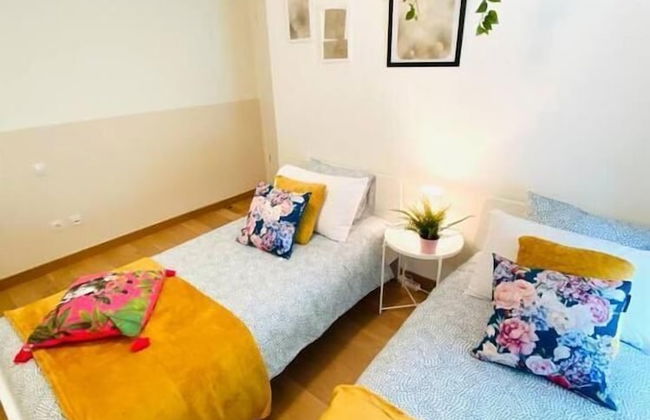 Large 3bedrooms with Terrace and Parking - Photo 10