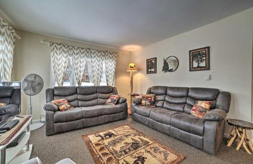 Cozy Houghton Lake Heights Cottage with Private Yard - Photo 4