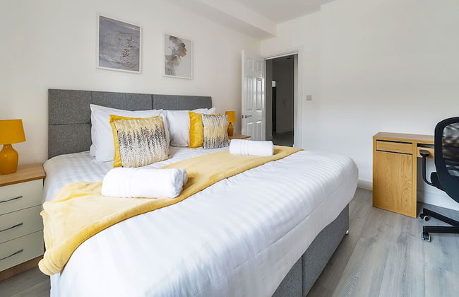 Modern Town Center Apartments Aldershot - Photo 11