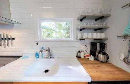 Palm View - Lovingly Renovated - 3 KINGS Half Mile Stroll to Historic DT - Beach just 3 Miles - Foto 6