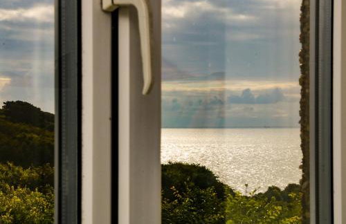 The Watch - Photo 11