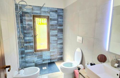 Stylish Home With Views, 4 min Walk to the Beach!! - Foto 19