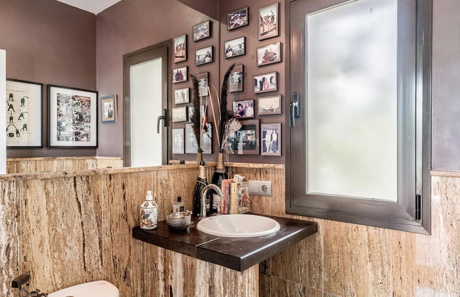 Luxury Villa - Sleeps up to 8 & Infinity Pool - Photo 10