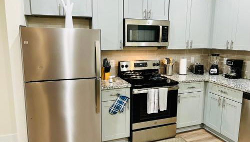 Apt 2 Bedrooms 2 Full Baths FREE Parking & FREE Laundry in Unit - Foto 4