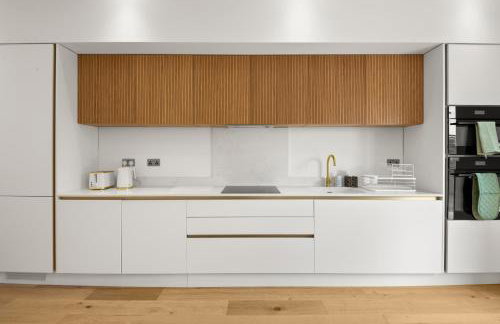 3 Bed House near Purley, by ARP Homes, Free Parking, Ideal for Long Stays & Insurance Bookings - Foto 14