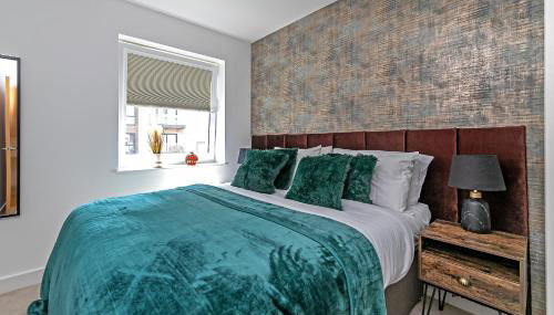 LUXURY AIRPORT SUITE, FREE Parking, FANTASTIC Location, Close To Airport, Train Station And Town Centre - Foto 2