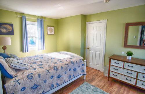 Gorgeous beach house with large pool & private beach, just 3 blocks away!! - Foto 23