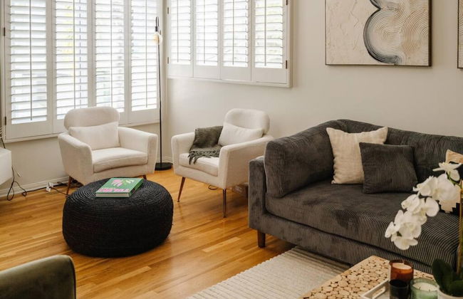 Hollywood Hills Sunset Strip Home w Hottub - Photo 42