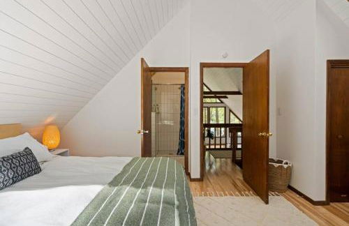 The Blue Forest Chalet - Kayak, Hike, Hot Tub - Foto 32