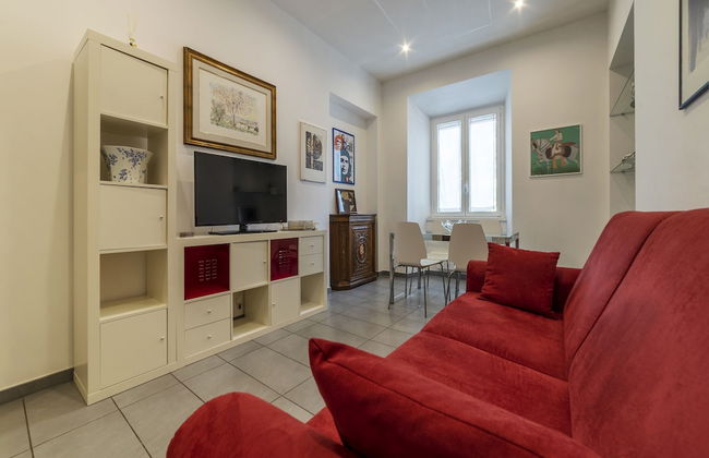 Porta Pia & Villa Torlonia Apartment with Balcony - Foto 14