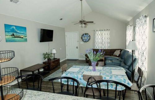 Happy Beach House in Biloxi - Photo 6