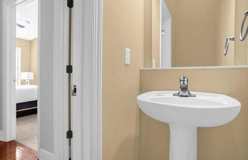 Enchanted 4BR Family Style Townhome in Disney Area - Photo 61