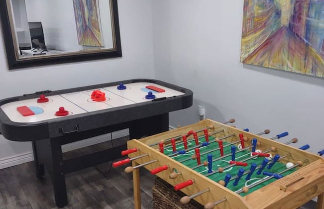 Farmington Gem 6BR Private Fenced Yard Sleeps 15 - Foto 16