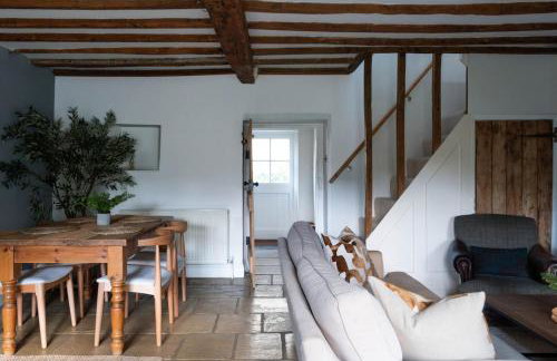 Charlotte's Cottage, a Charming Cotswolds Getaway - Photo 25