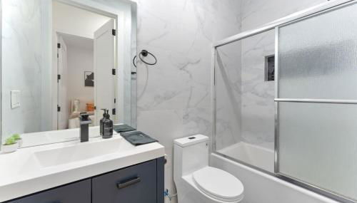 3BR Luxury w Rooftop Views - Foto 2