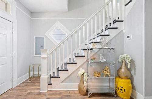 Stylish Private Room in Peaceful Home| 30 Nite Min - Foto 4