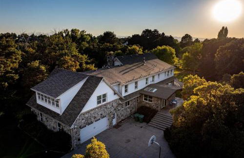 Hobbs Mill Ski Lodge Theater Games Dogs OK - Photo 80