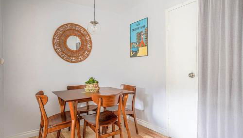 Tranquil 2BR downtown condo, Parking, King bed - Photo 4