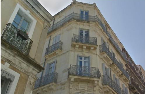 Les 7 balcons, Comédie-Corum-Gare, Parking, Spacieux Lumineux Haussmannien - Foto 4