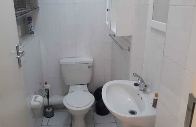 Central Sandton Apartment - Photo 36