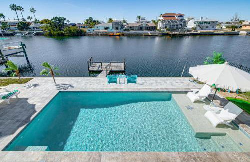 Waterfront Florida Escape with Pool and Private Dock! - Foto 30