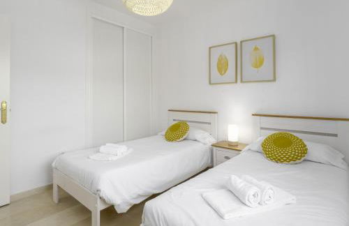 2308- 2bedrooms apt with stunning sea view-terrace - Photo 16