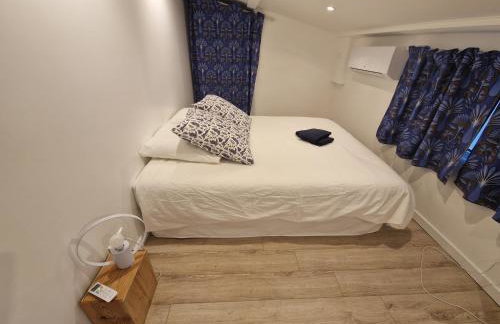 Massilia Shelter - Photo 14