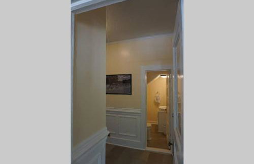 Renovated 1928 bungalow on a former asylum campus - Foto 17