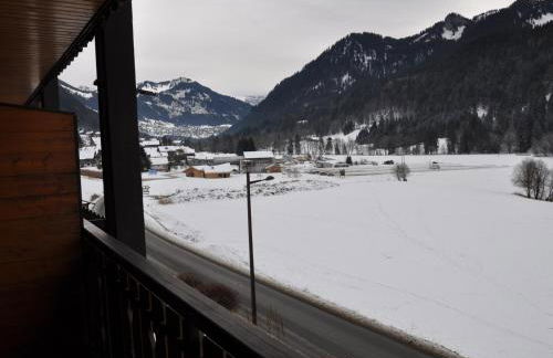 2 Pièces Près des Remontées avec Mezzanine et Parking - FR-1-692-8 - Photo 5