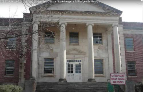 Renovated 1928 bungalow on a former asylum campus - Foto 23