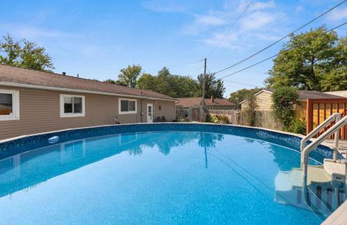 Poolside Palisade - A Fun Family Retreat for 6 - Foto 11